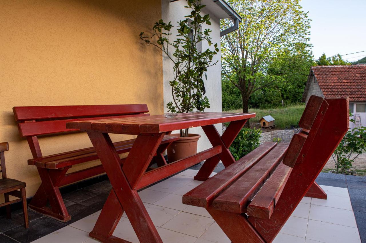 Hostal Gazdinstvo Tadic Nikšić Exterior foto